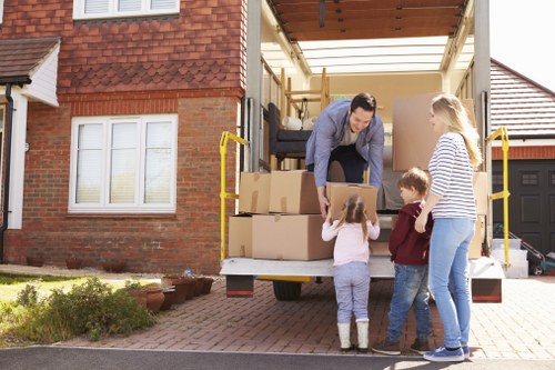 Man and van moving service in Roehampton for local home and flat removals