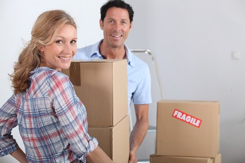 Efficient packing and unpacking support for a stress-free move in Roehampton