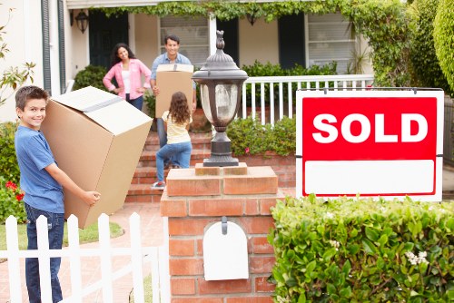 Man and van transport solution for Roehampton homes and flats