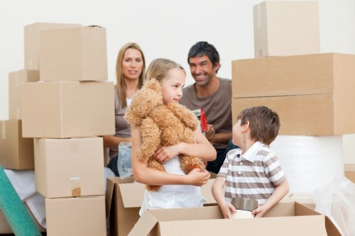 Payment and invoice process for a man and van move in Roehampton